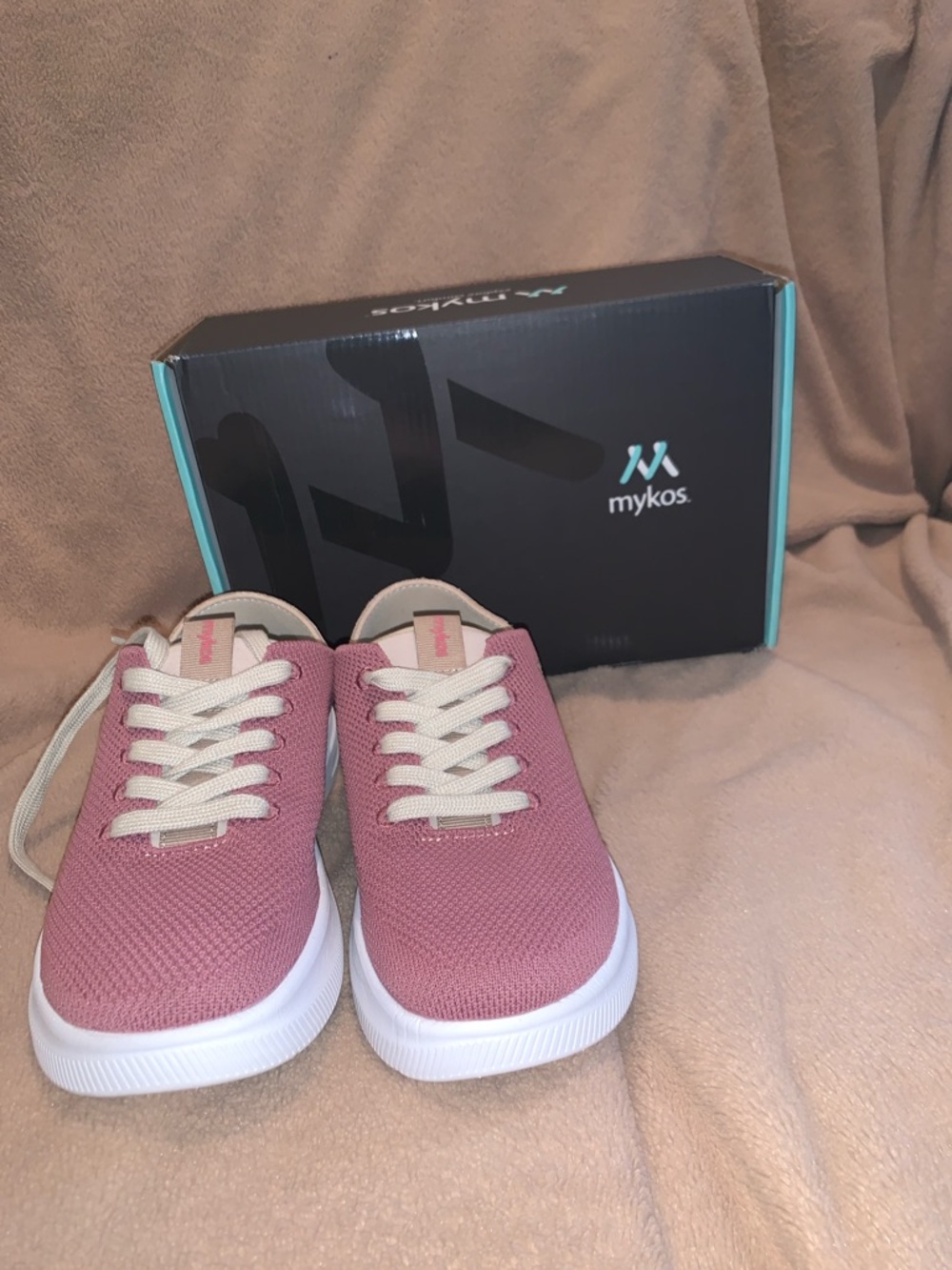 Mykos LaceUp Winona Sneaker in Dark Rose - Picture 2 of 5